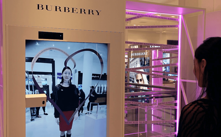 Burberry's Augmented Reality mirrors